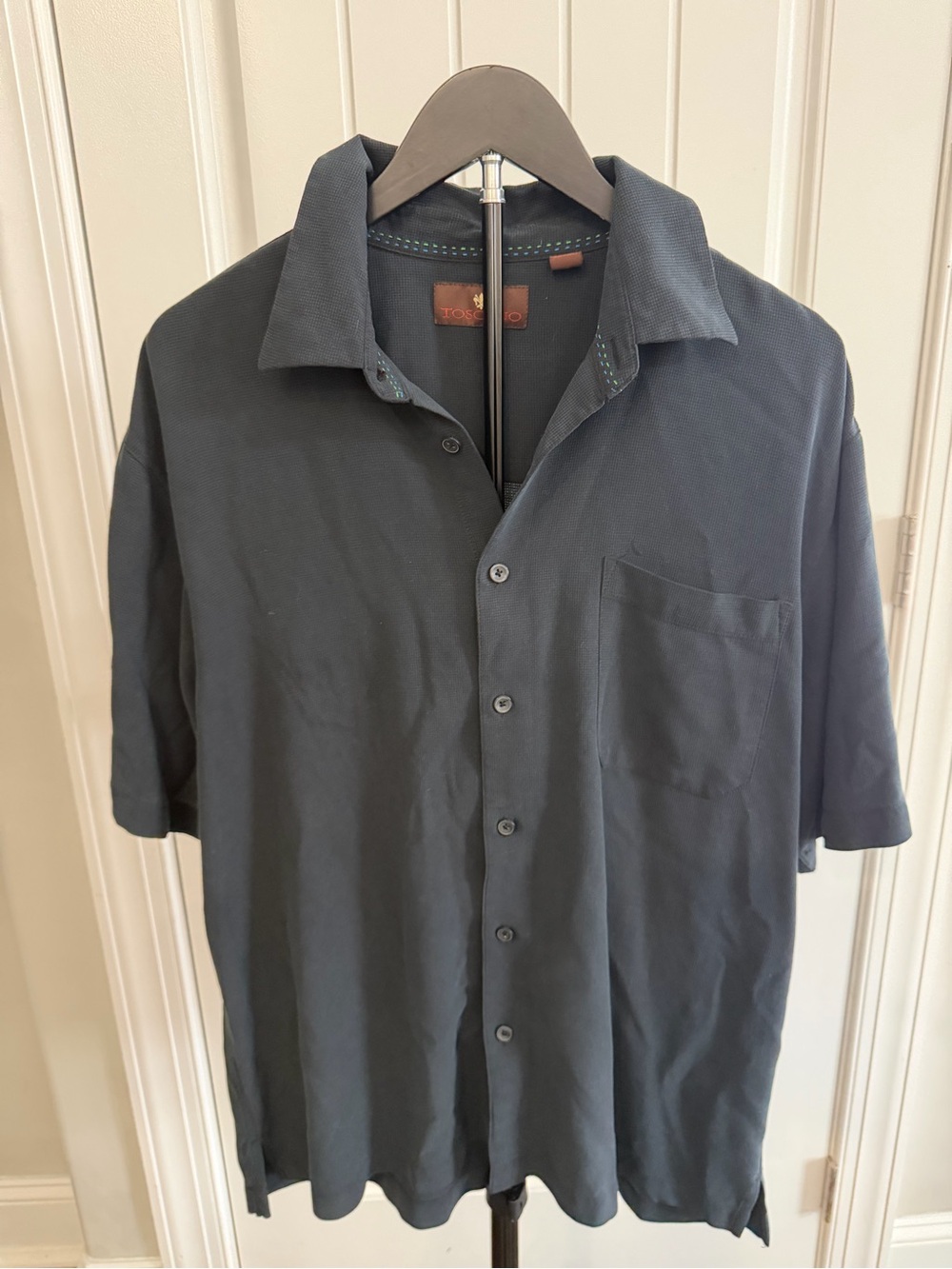 Men's Casual Short-Sleeve Button-Down Shirt in Charcoal